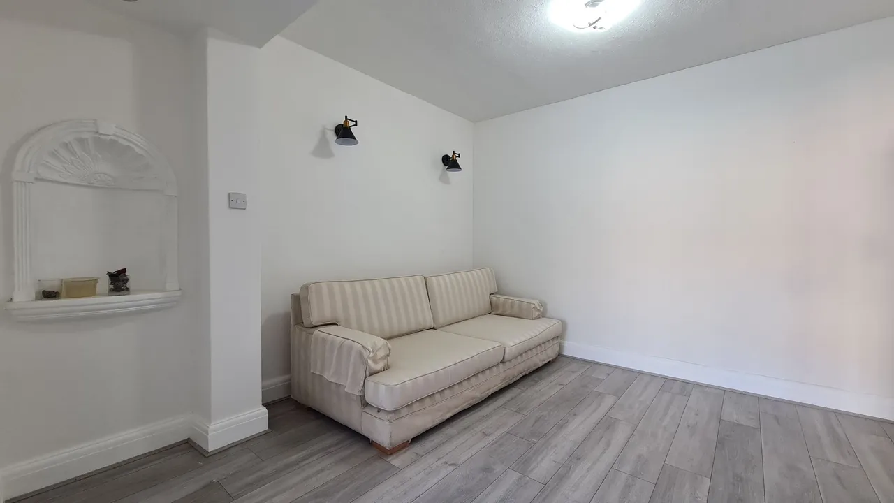 Bath Road, Hounslow, photo 5