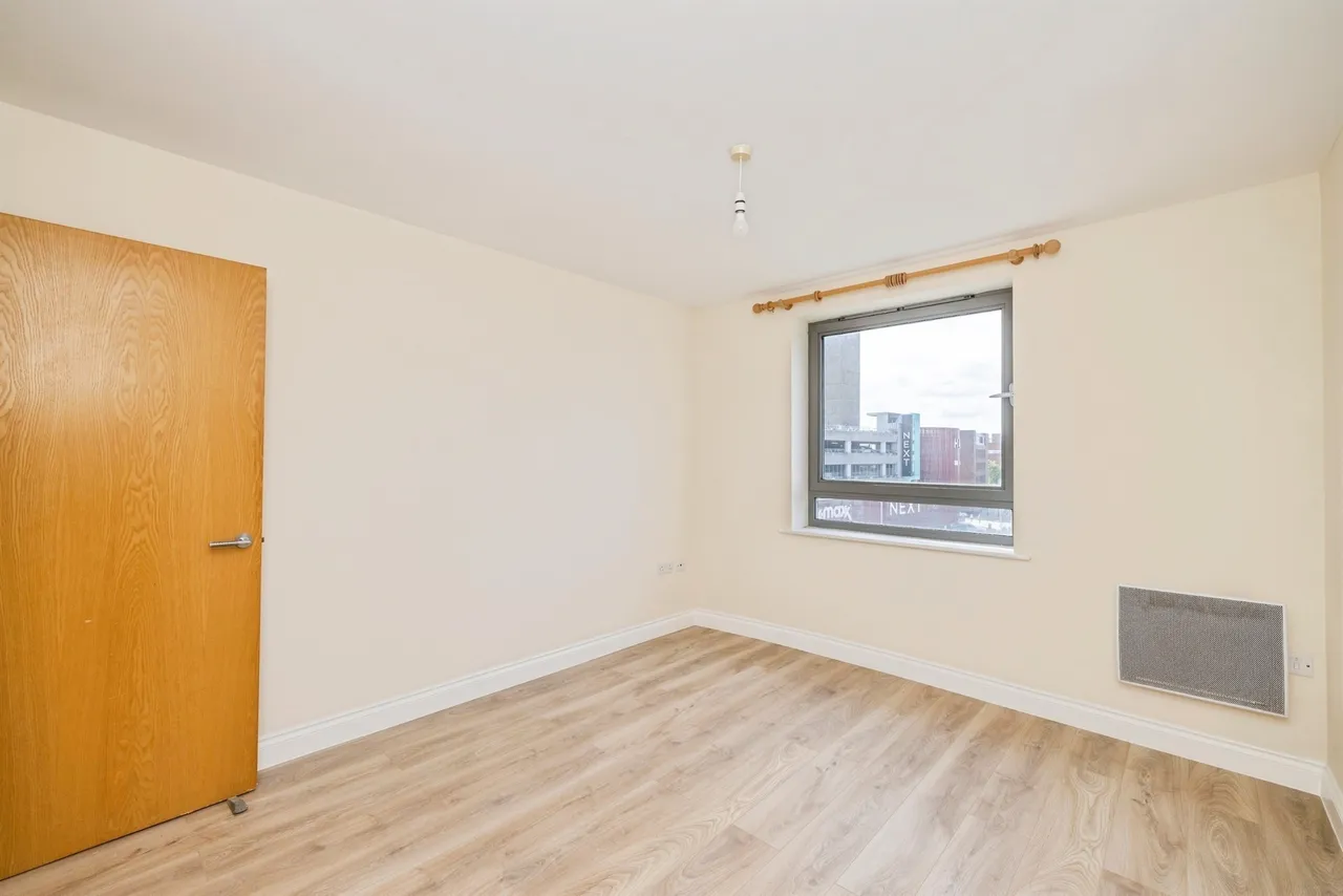 Loates Lane, Watford, photo 12