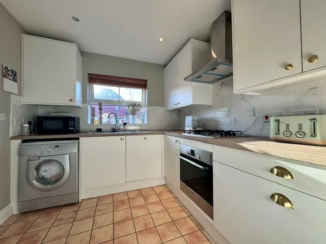 Chertsey Street, Fleet, Hampshire, GU51 1HS, photo 6