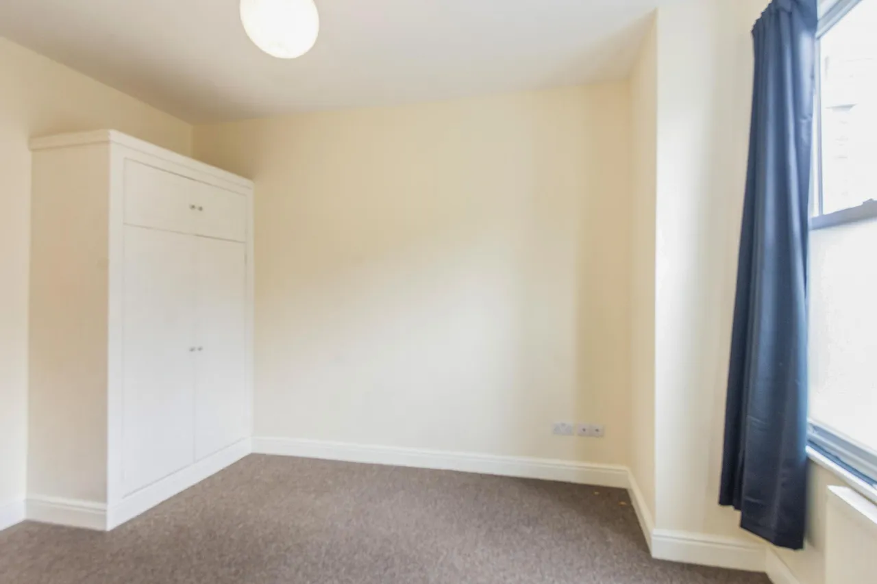 Berrymead Gardens, London, W3, photo 14