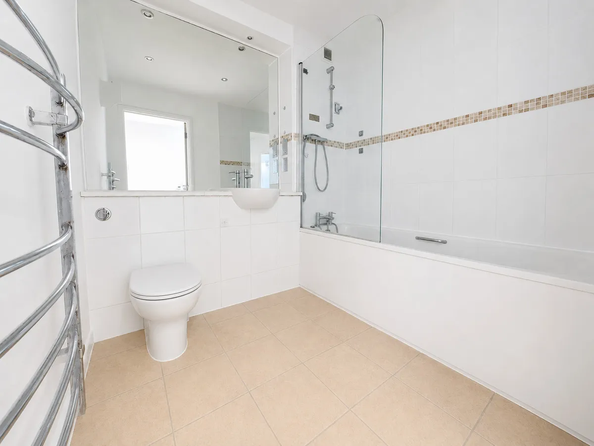 12 Western Road, Romford, RM1 3GL, photo 6