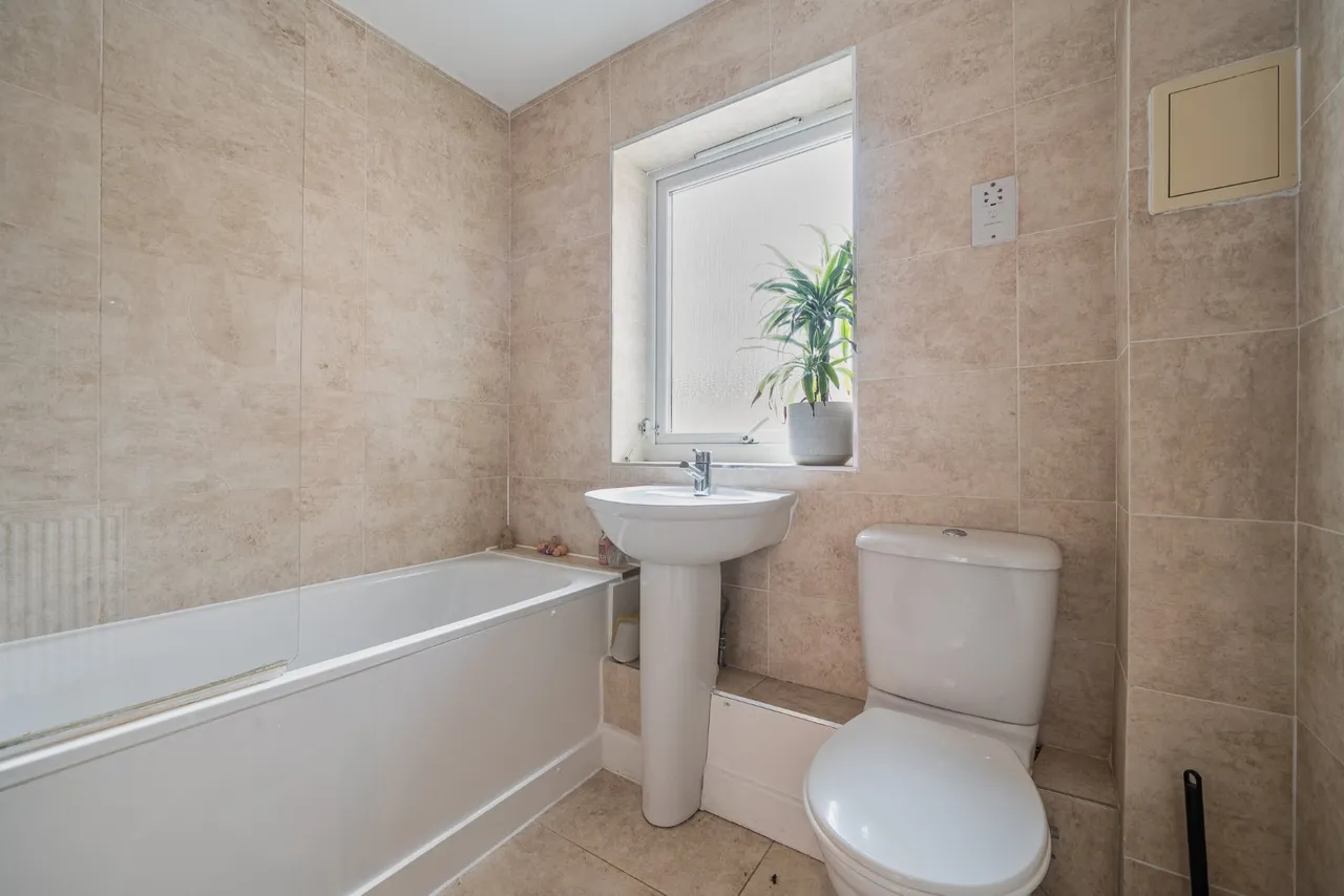 Calypso Crescent, Peckham, London, SE15, photo 5