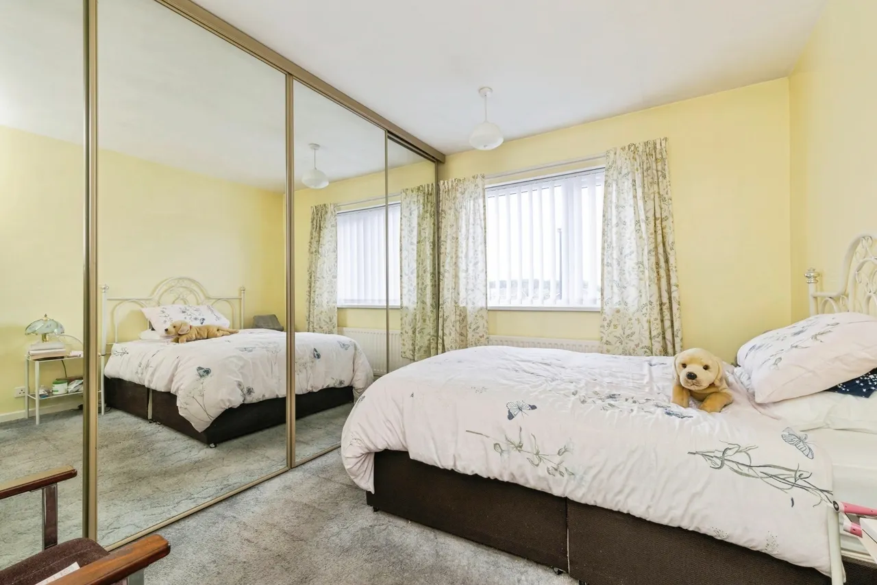 Warwick Drive, Washington, NE37, photo 10