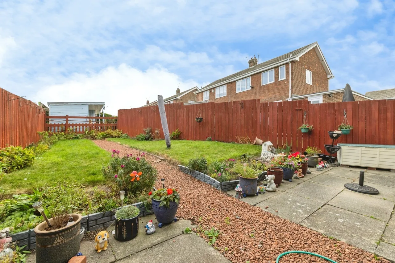Warwick Drive, Washington, NE37, photo 16