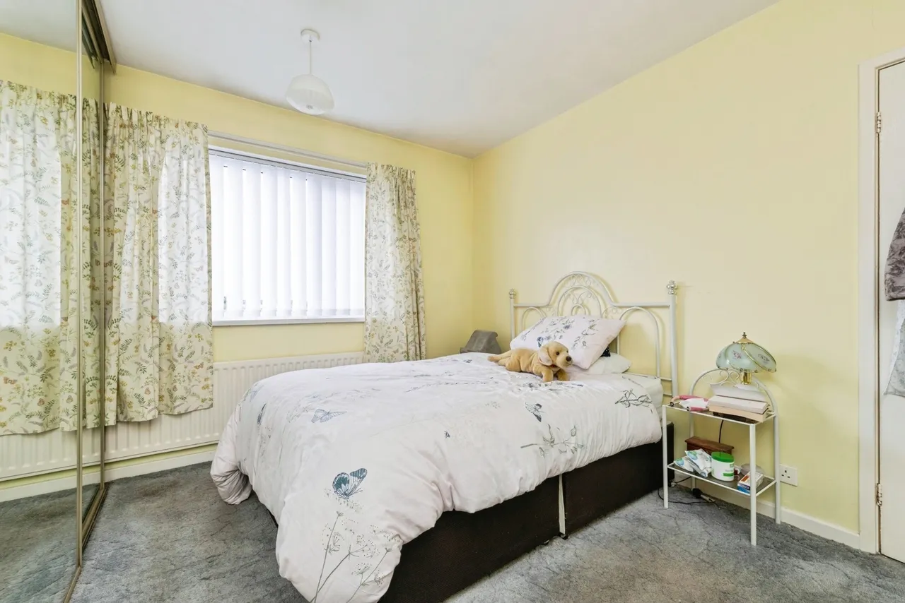 Warwick Drive, Washington, NE37, photo 9
