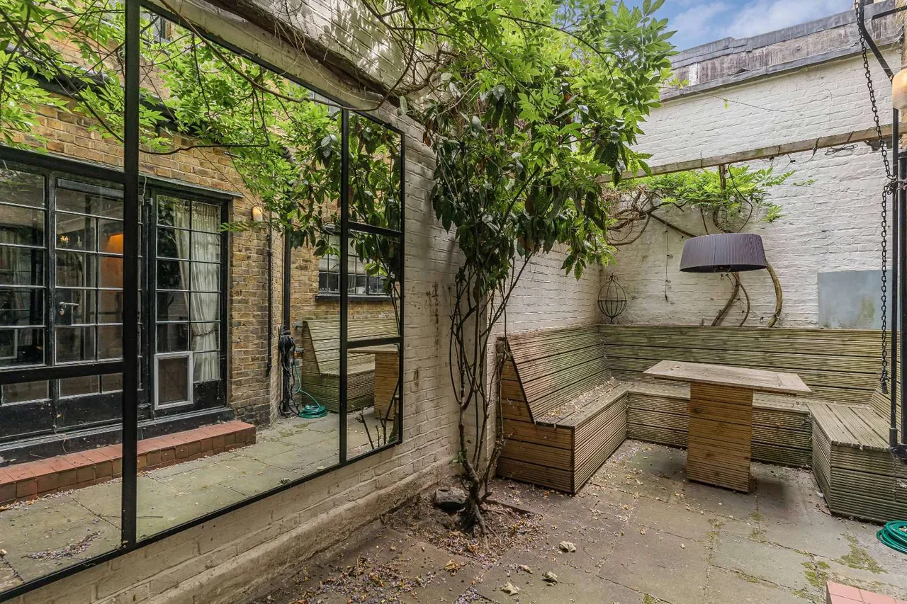 Hyde Park Gardens Mews, London, W2 2NX, photo 12