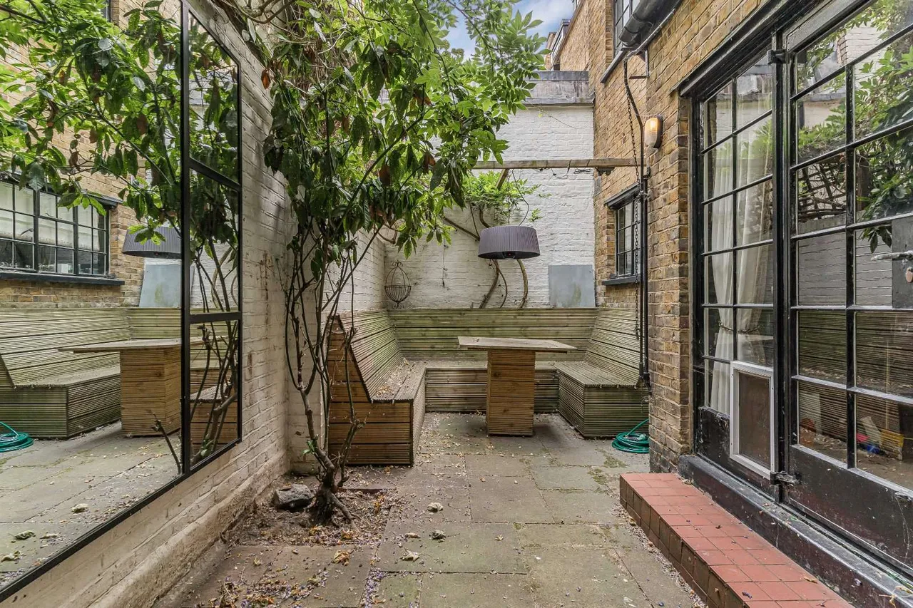Hyde Park Gardens Mews, London, W2 2NX, photo 6