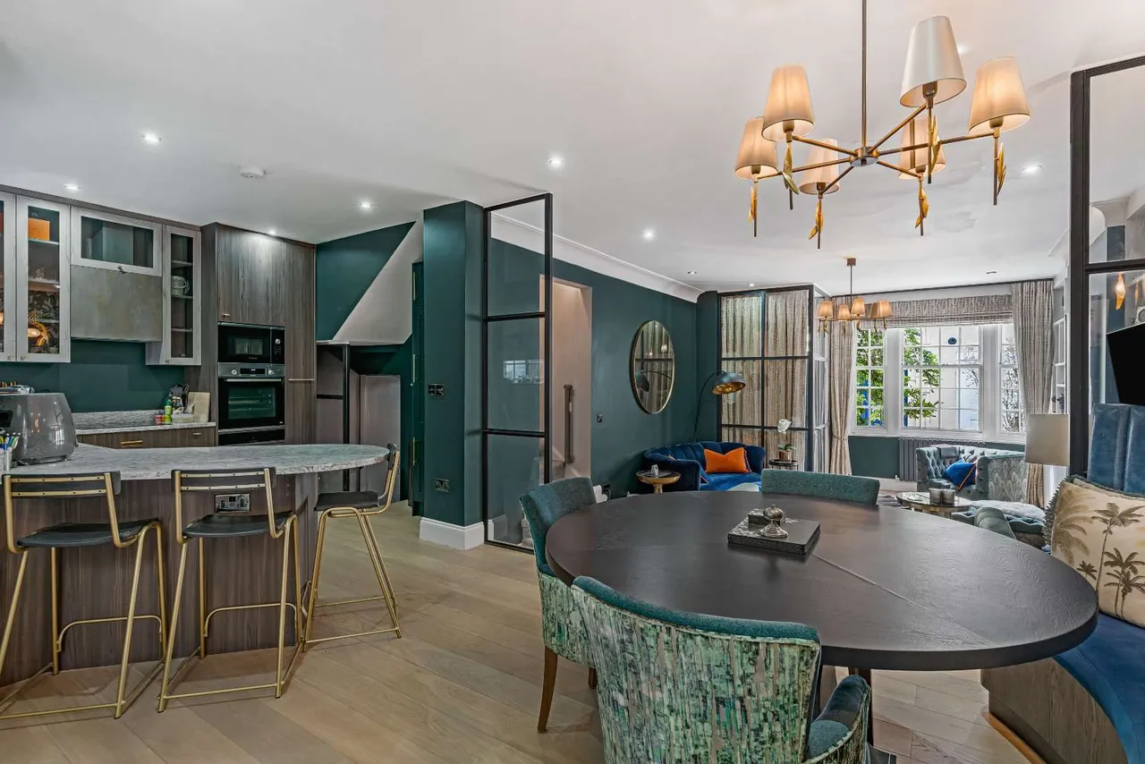 Hyde Park Gardens Mews, London, W2 2NX, photo 5