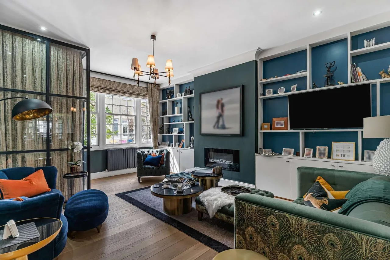 Hyde Park Gardens Mews, London, W2 2NX, photo 3