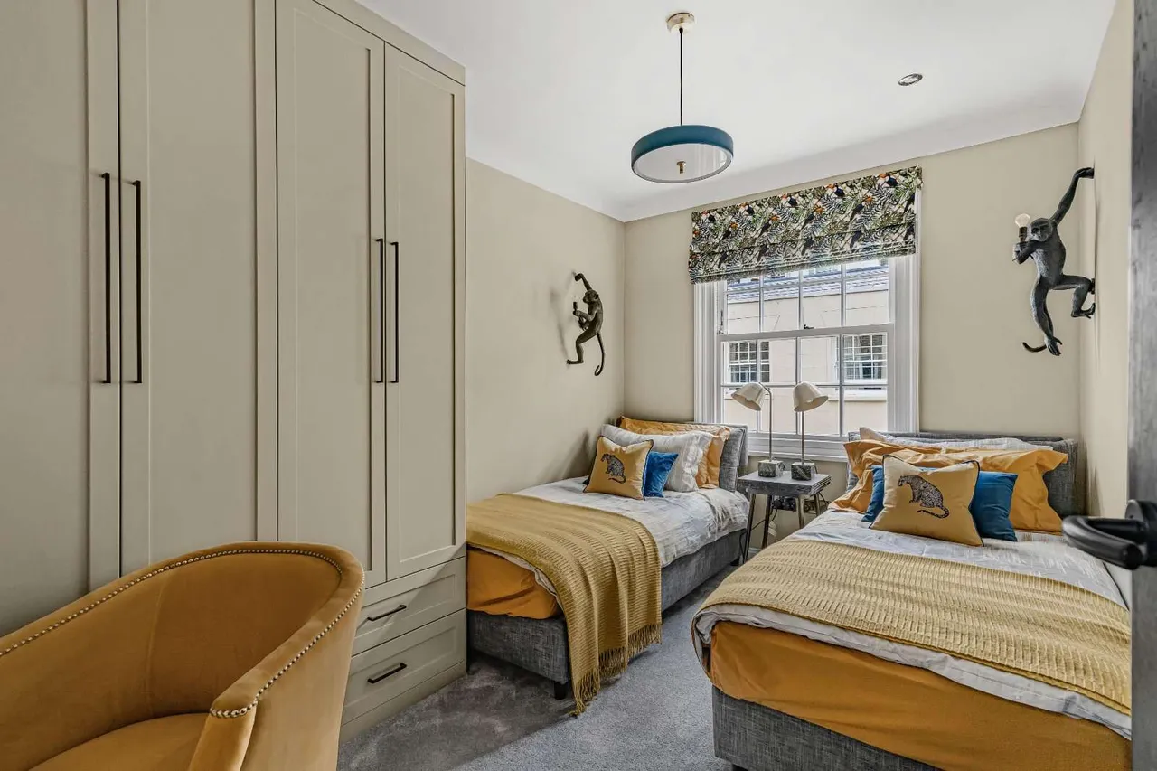 Hyde Park Gardens Mews, London, W2 2NX, photo 11