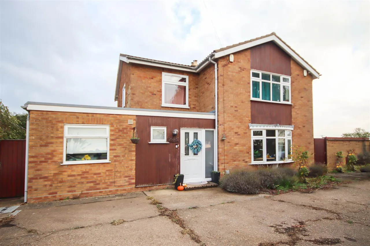 4 bed house to rent, Ely Road, Little Downham, CB6