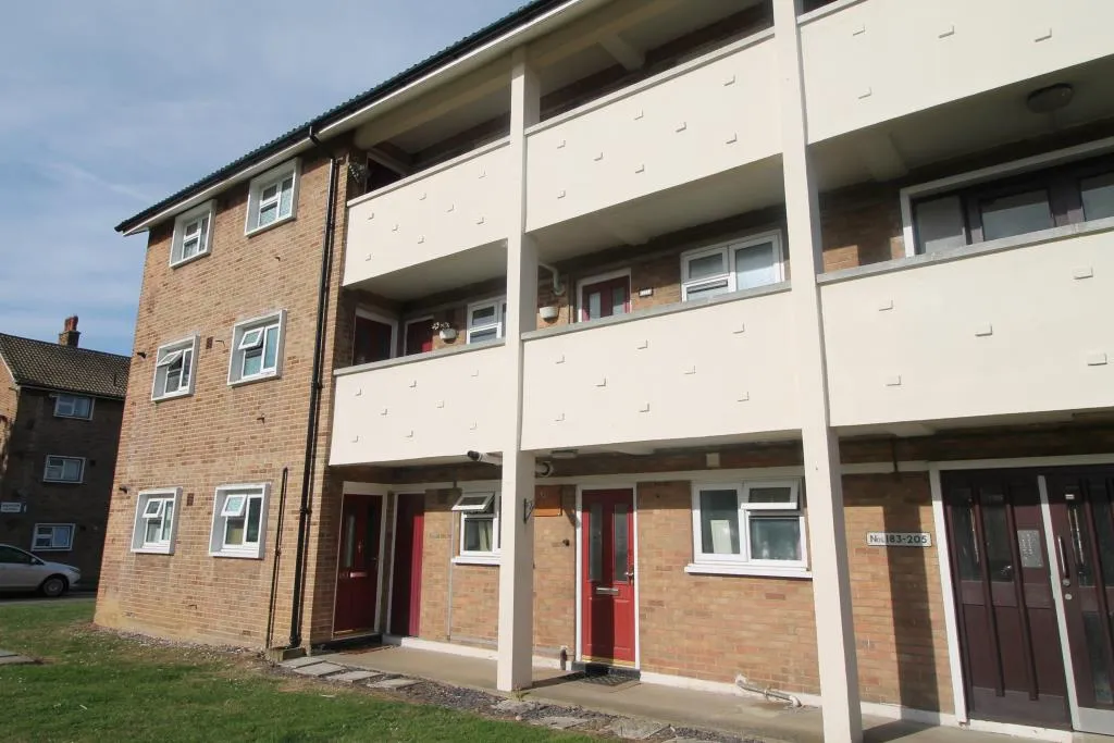 1 bed flat to rent — Mawneys, Romford, RM7 8EA