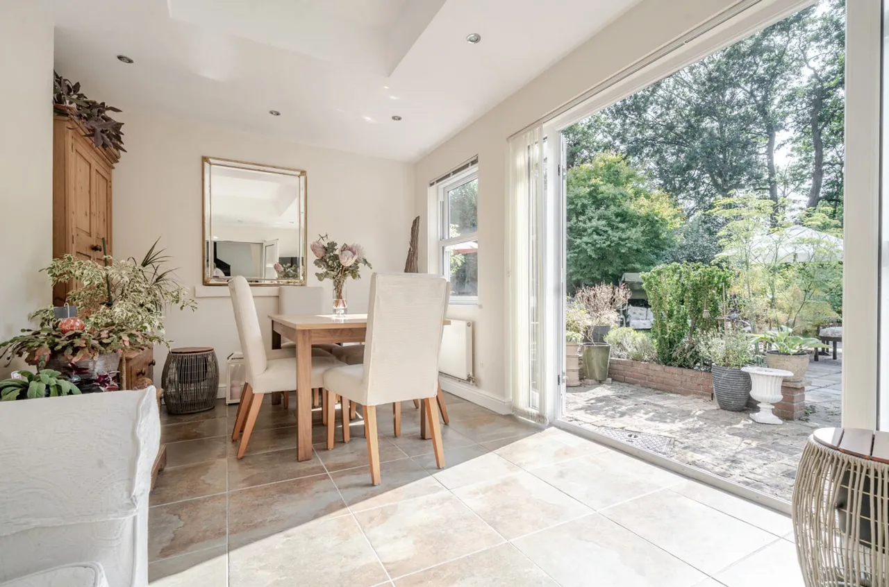 Farnham Road, Liss, GU33, photo 8