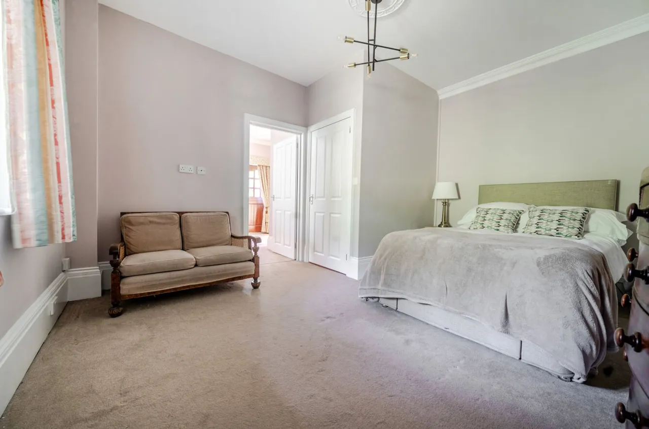 Farnham Road, Liss, GU33, photo 12