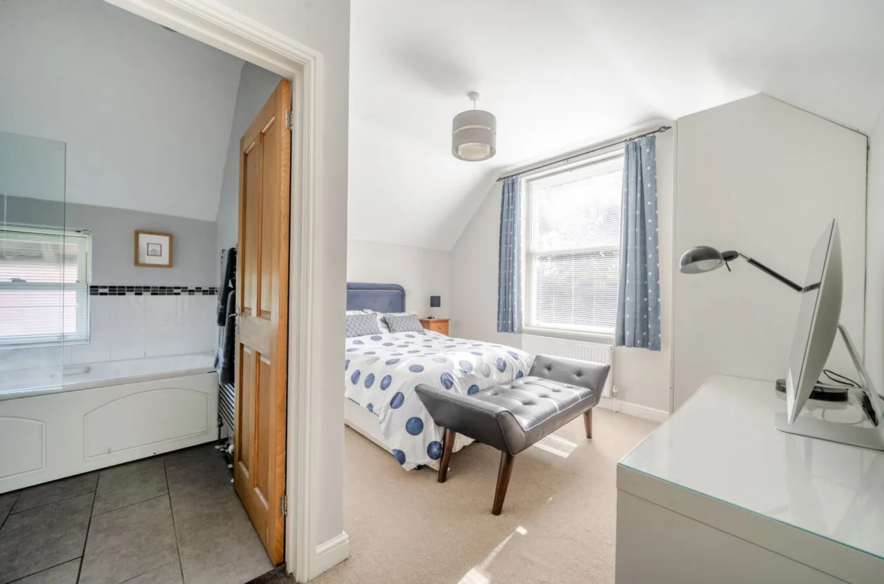 Farnham Road, Liss, GU33, photo 16