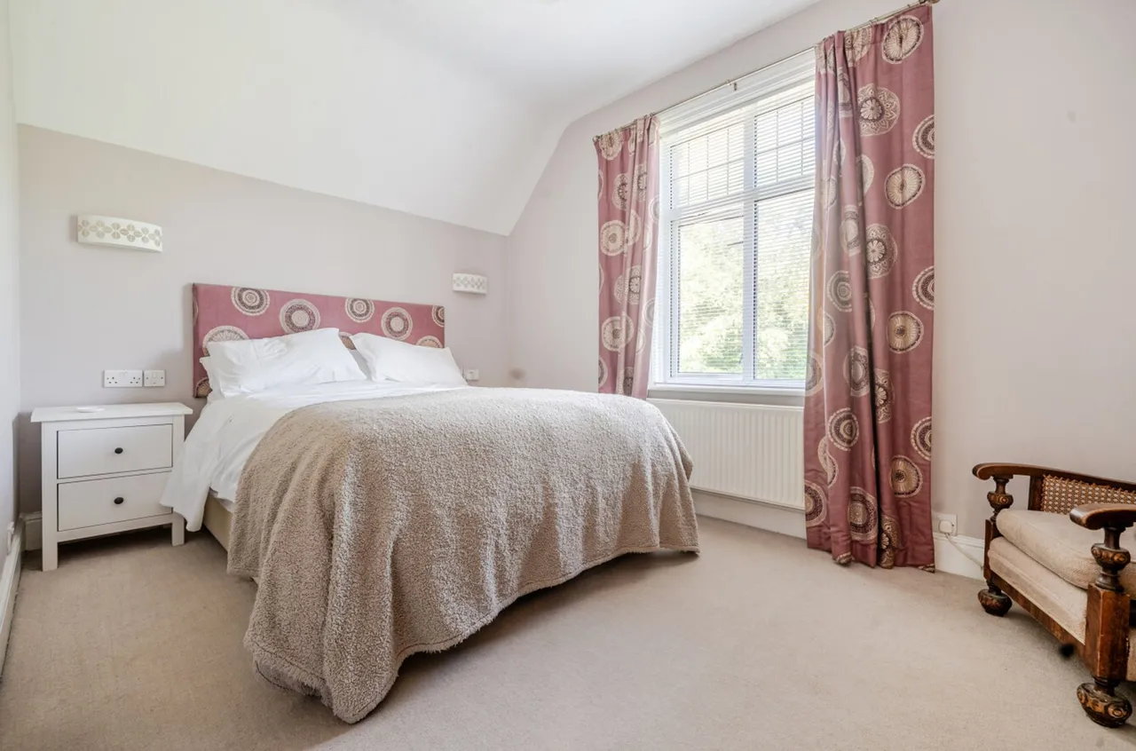 Farnham Road, Liss, GU33, photo 23