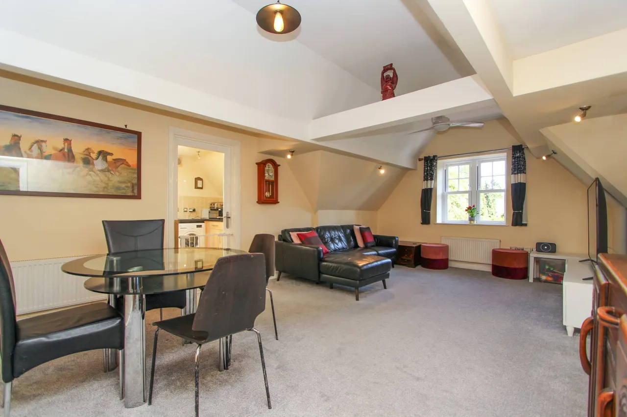 Flat 11, Belwell Gardens 34-36 Belwell Lane, Sutton Coldfield, Sutton Coldfield, B74 4TR, photo 4