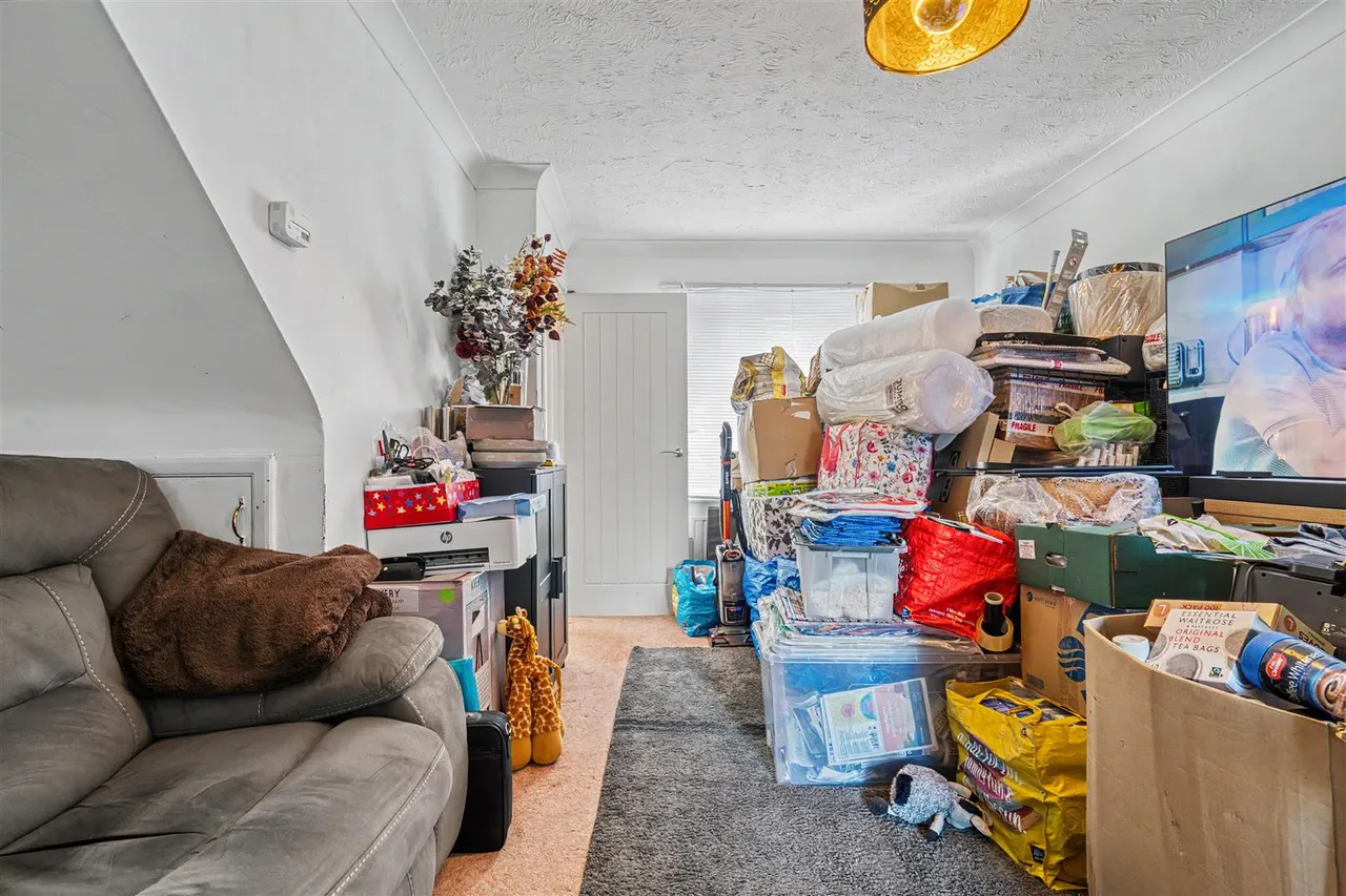 Primrose Close, Wyke, photo 5