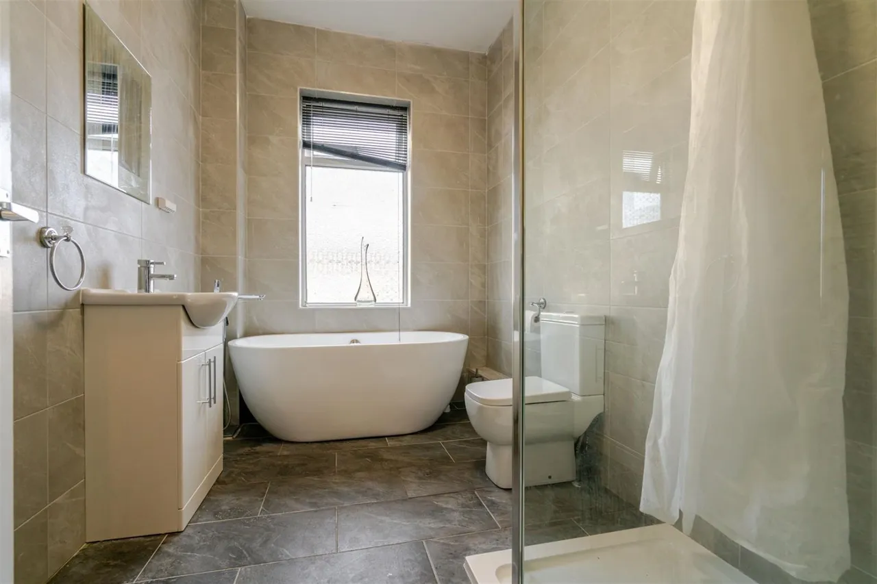 Selwyn Street, Leigh, WN7, photo 14