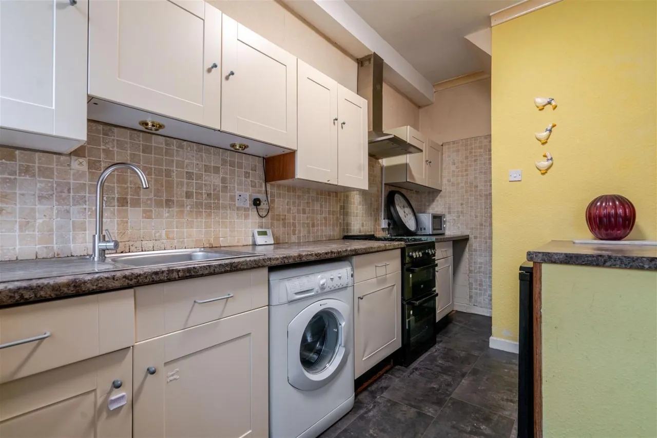 Selwyn Street, Leigh, WN7, photo 5