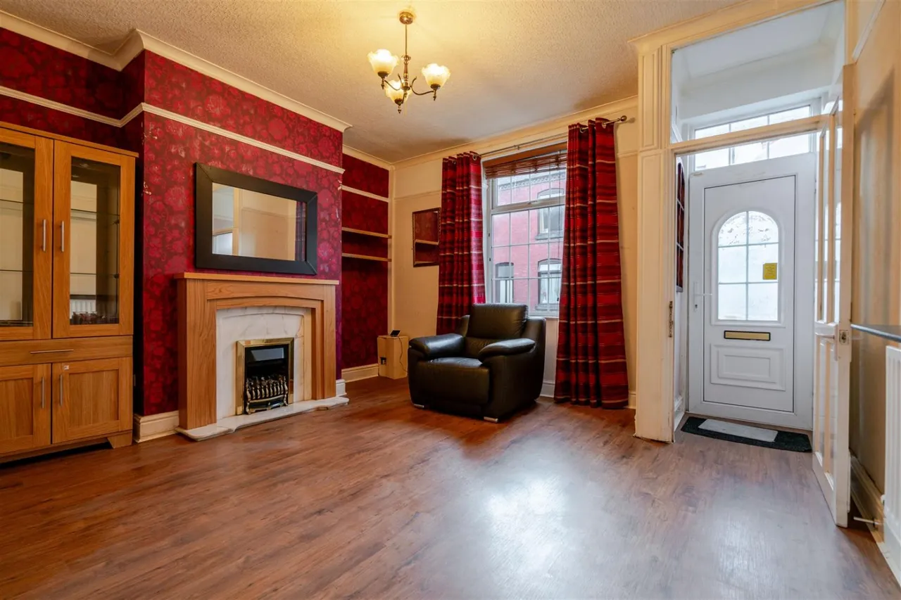 Selwyn Street, Leigh, WN7, photo 4