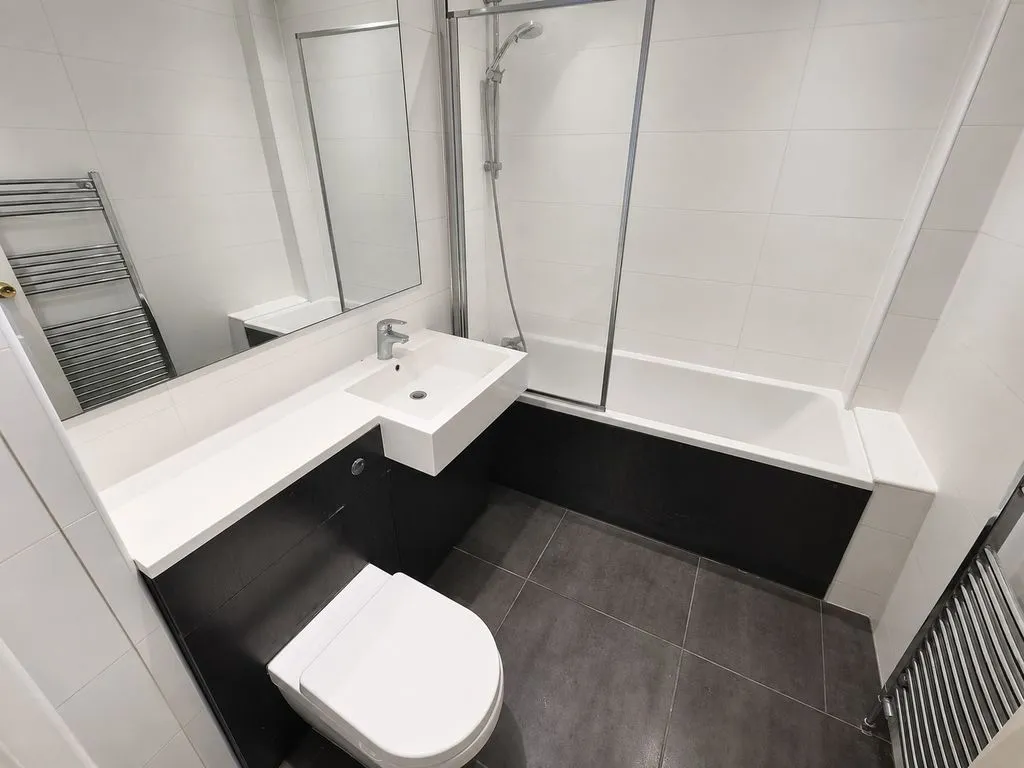 Parkfield Avenue, North Harrow HA2 6NR, photo 3