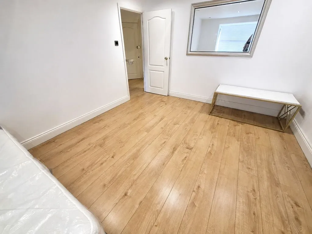 Parkfield Avenue, North Harrow HA2 6NR, photo 5