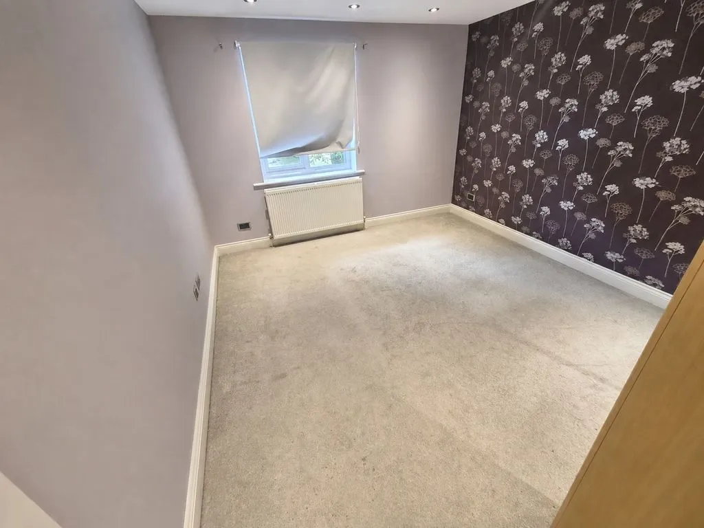 Parkfield Avenue, North Harrow HA2 6NR, photo 2