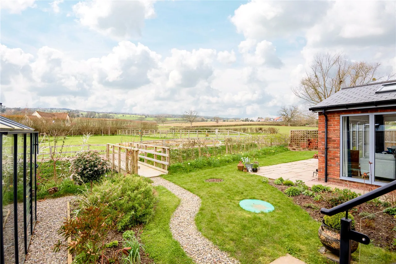Brook Crescent, Richards Castle, Ludlow, Shropshire, SY8 4EA, photo 3