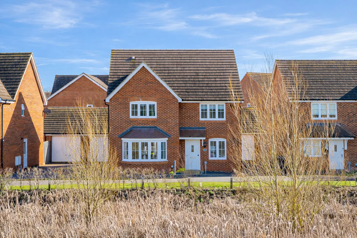 5 bed house for sale, Bedford, MK43