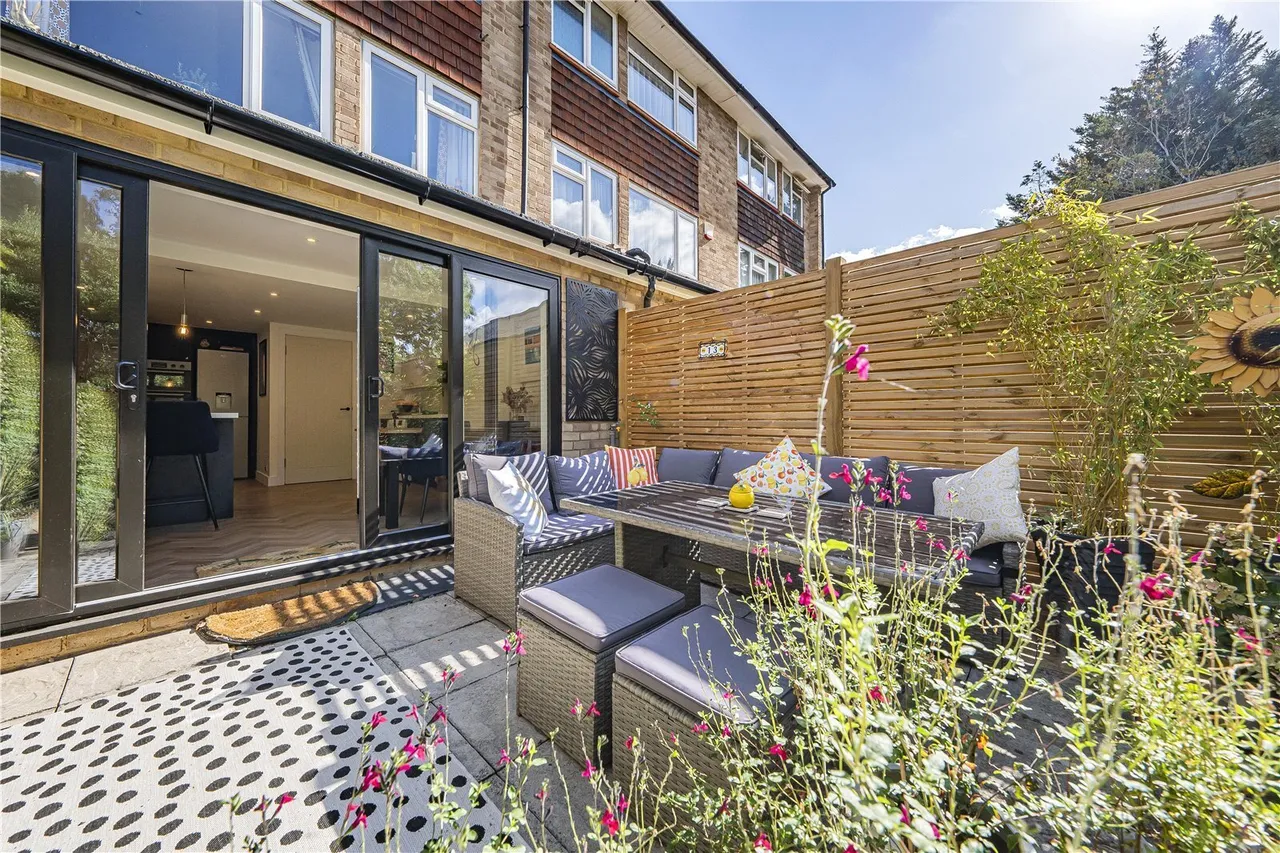 Old Farm Road, West Drayton, UB7, photo 9