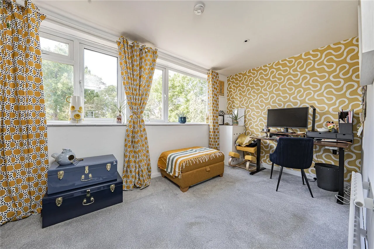 Old Farm Road, West Drayton, UB7, photo 18