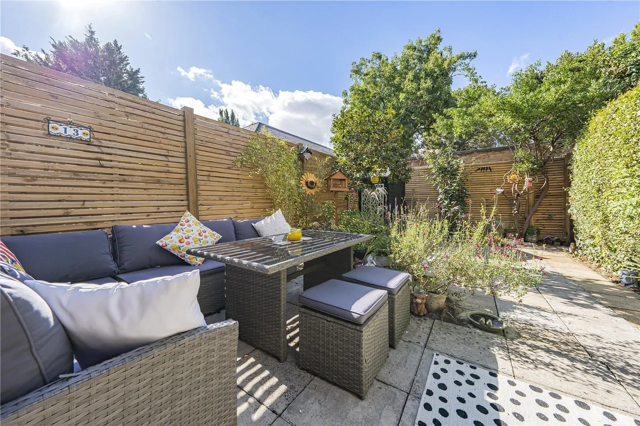 Old Farm Road, West Drayton, UB7, photo 12