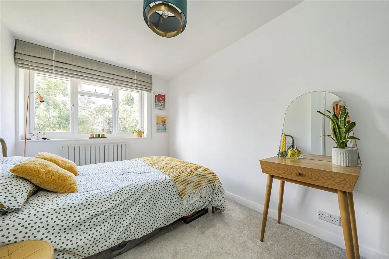 Old Farm Road, West Drayton, UB7, photo 8