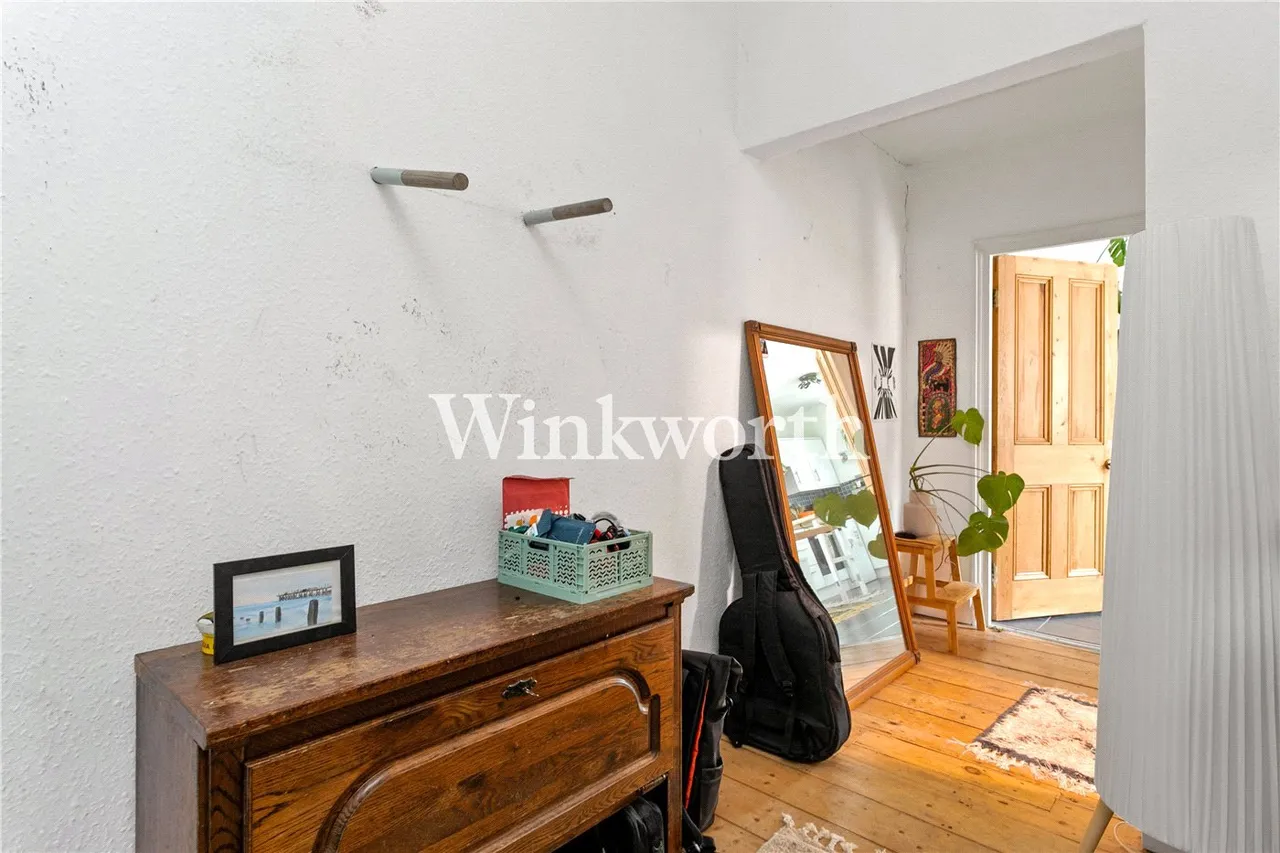 St. John's Road, London, N15, photo 8