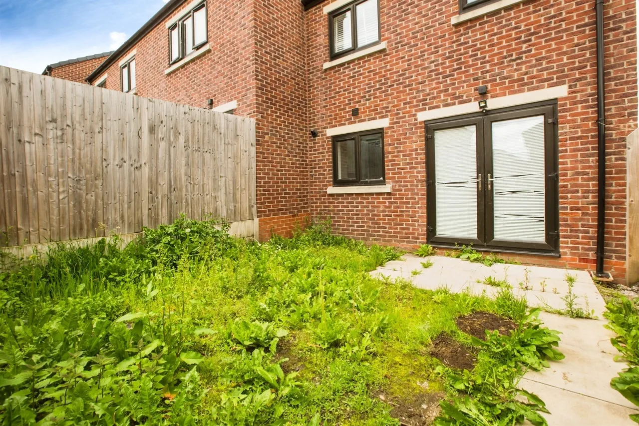 Acre Close, Halifax, photo 8