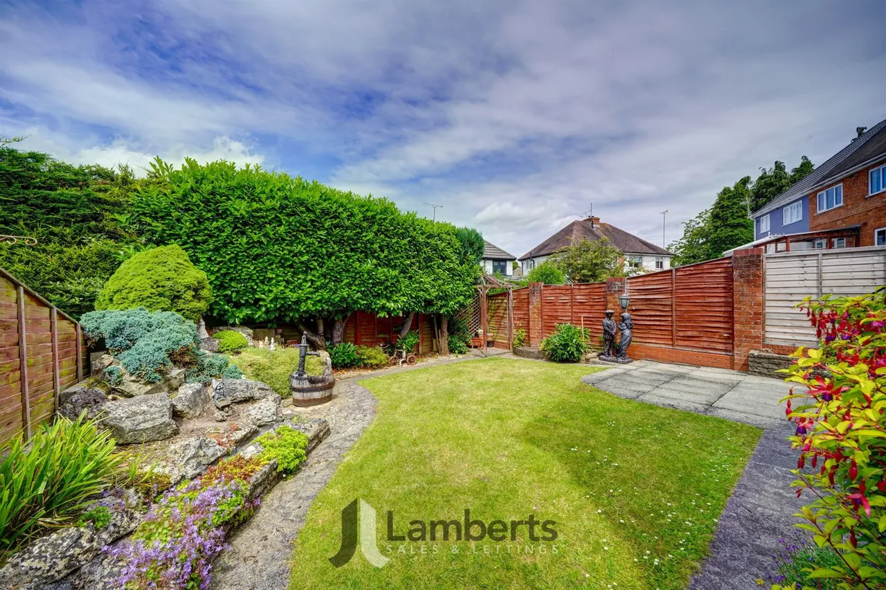 8 Clent Avenue, Redditch, photo 15