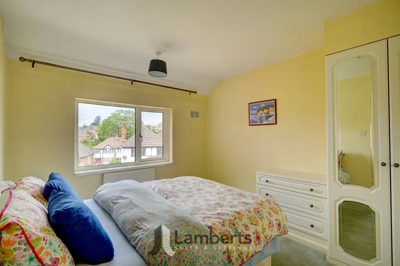 8 Clent Avenue, Redditch, photo 10