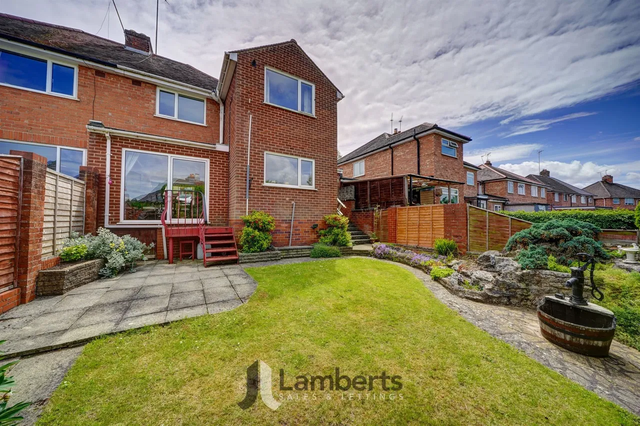 8 Clent Avenue, Redditch, photo 17