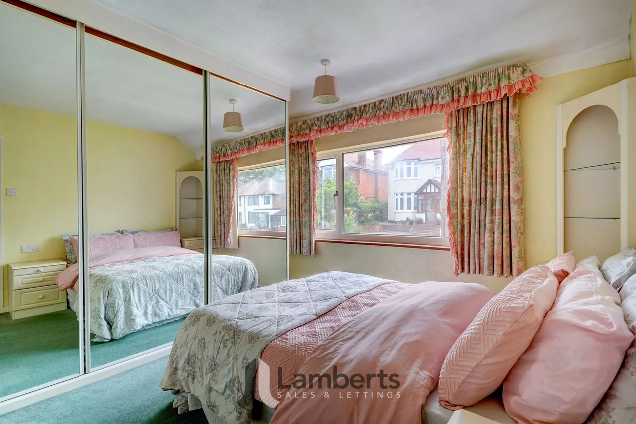 8 Clent Avenue, Redditch, photo 9