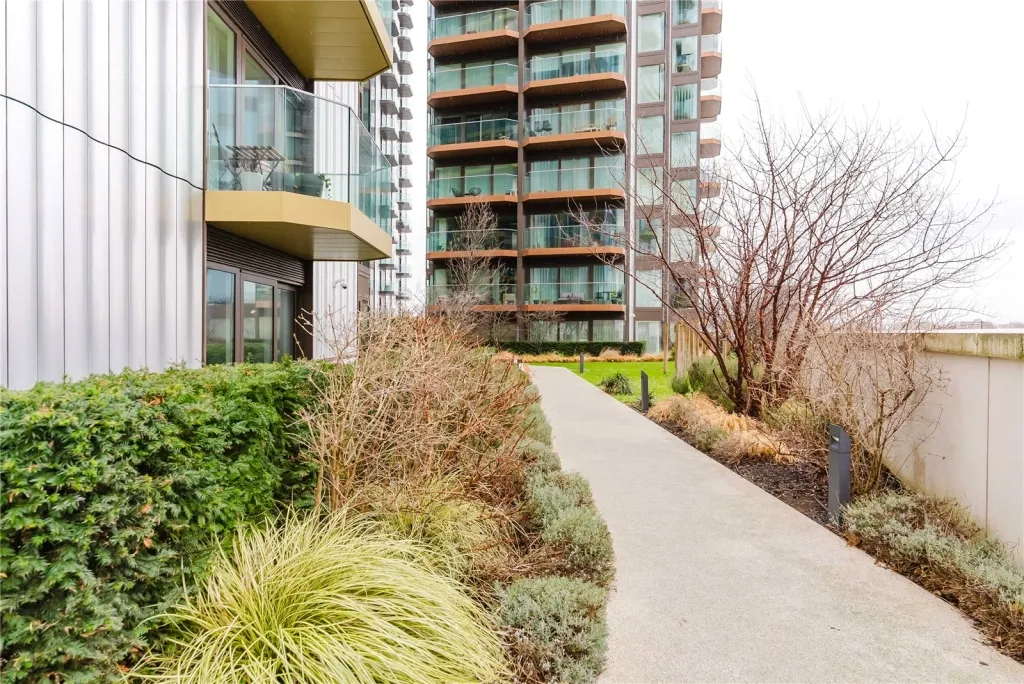 Brigadier Walk, Woolwich, SE18, photo 11