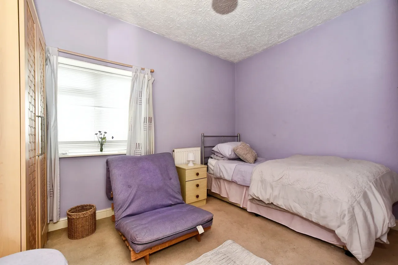 Cheney Manor Road, Swindon, SN2, photo 10