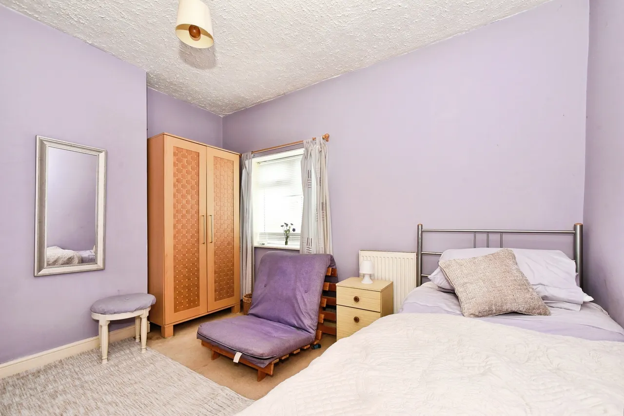 Cheney Manor Road, Swindon, SN2, photo 11