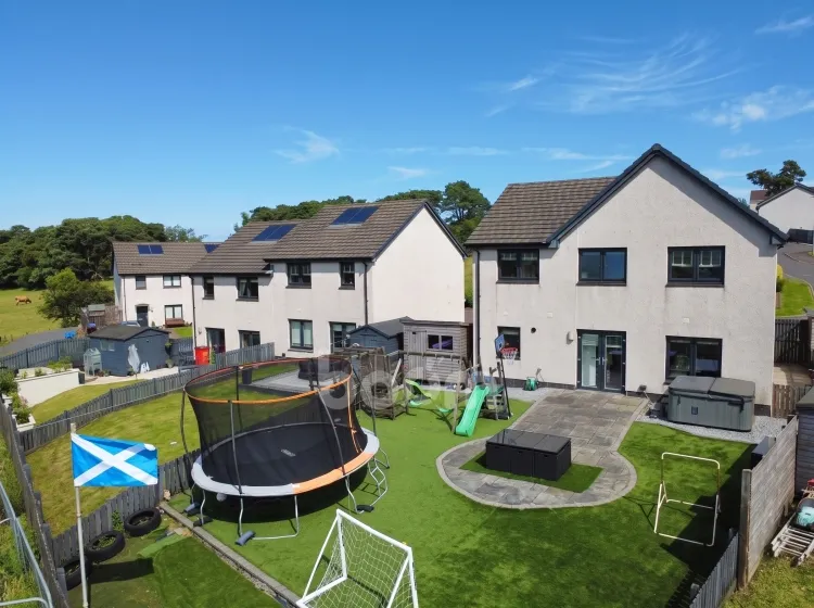 Auldlea Gardens, Beith, KA15, photo 27
