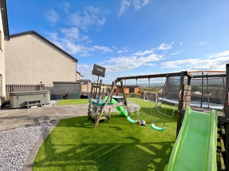 Auldlea Gardens, Beith, KA15, photo 28