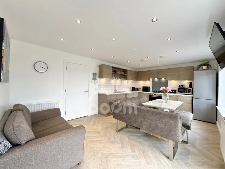 Auldlea Gardens, Beith, KA15, photo 3