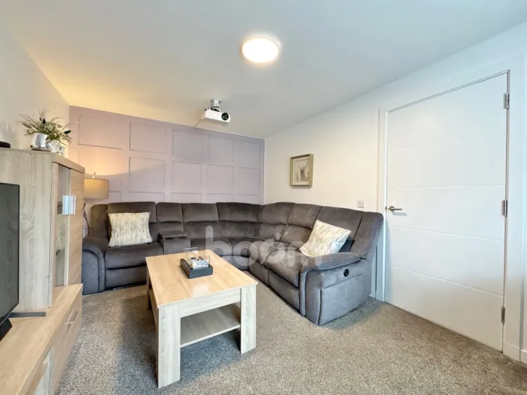 Auldlea Gardens, Beith, KA15, photo 11