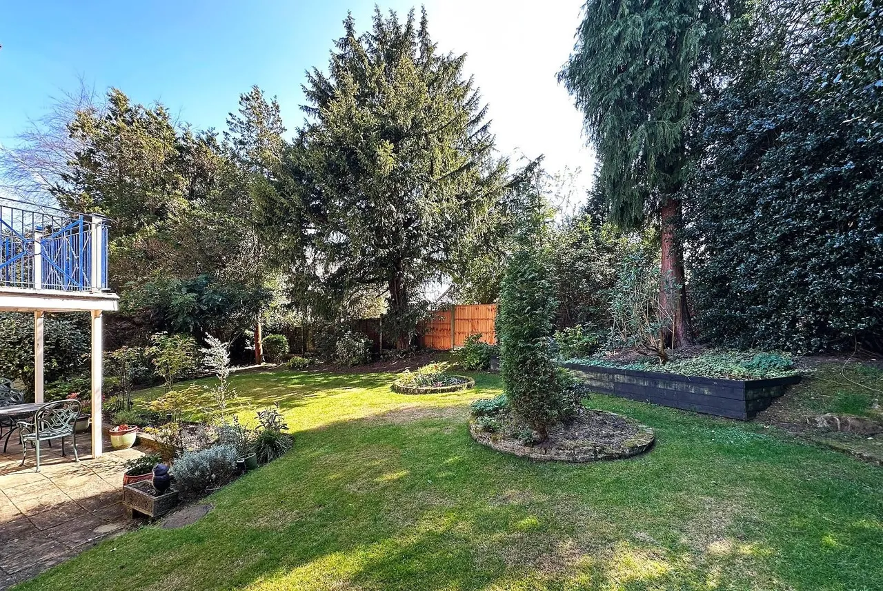 Racefield Road, Altrincham WA14 4AP, photo 8