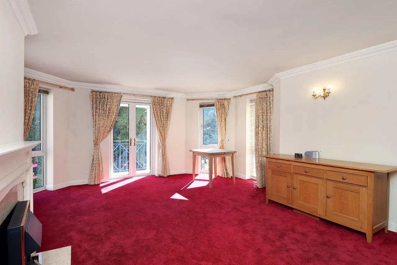 Racefield Road, Altrincham WA14 4AP, photo 18