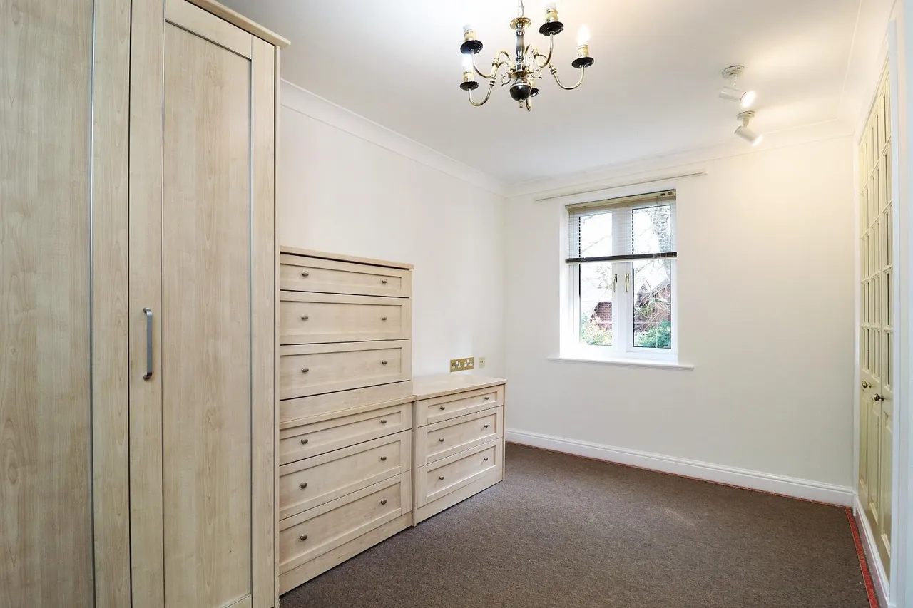 Racefield Road, Altrincham WA14 4AP, photo 10